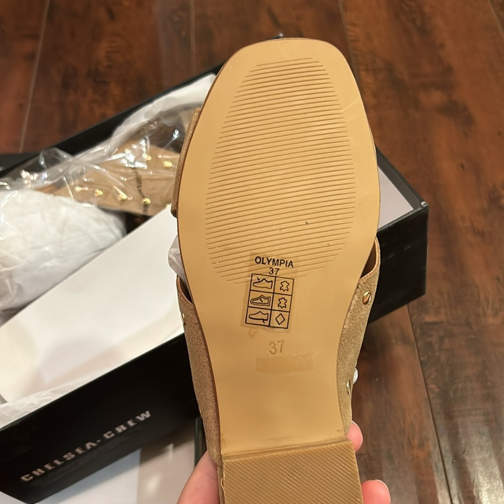 Sandals - Picture 3 of 3